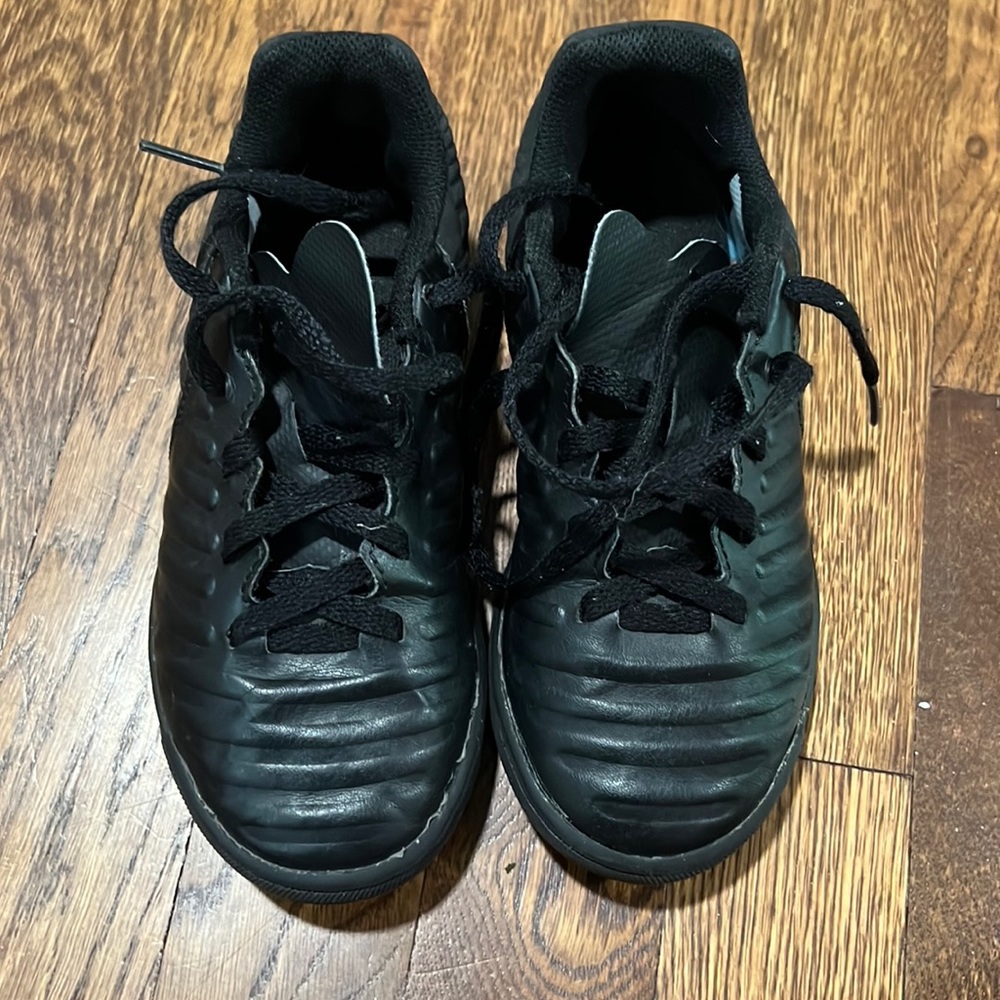 Nike Indoor soccer Shoes size 12g